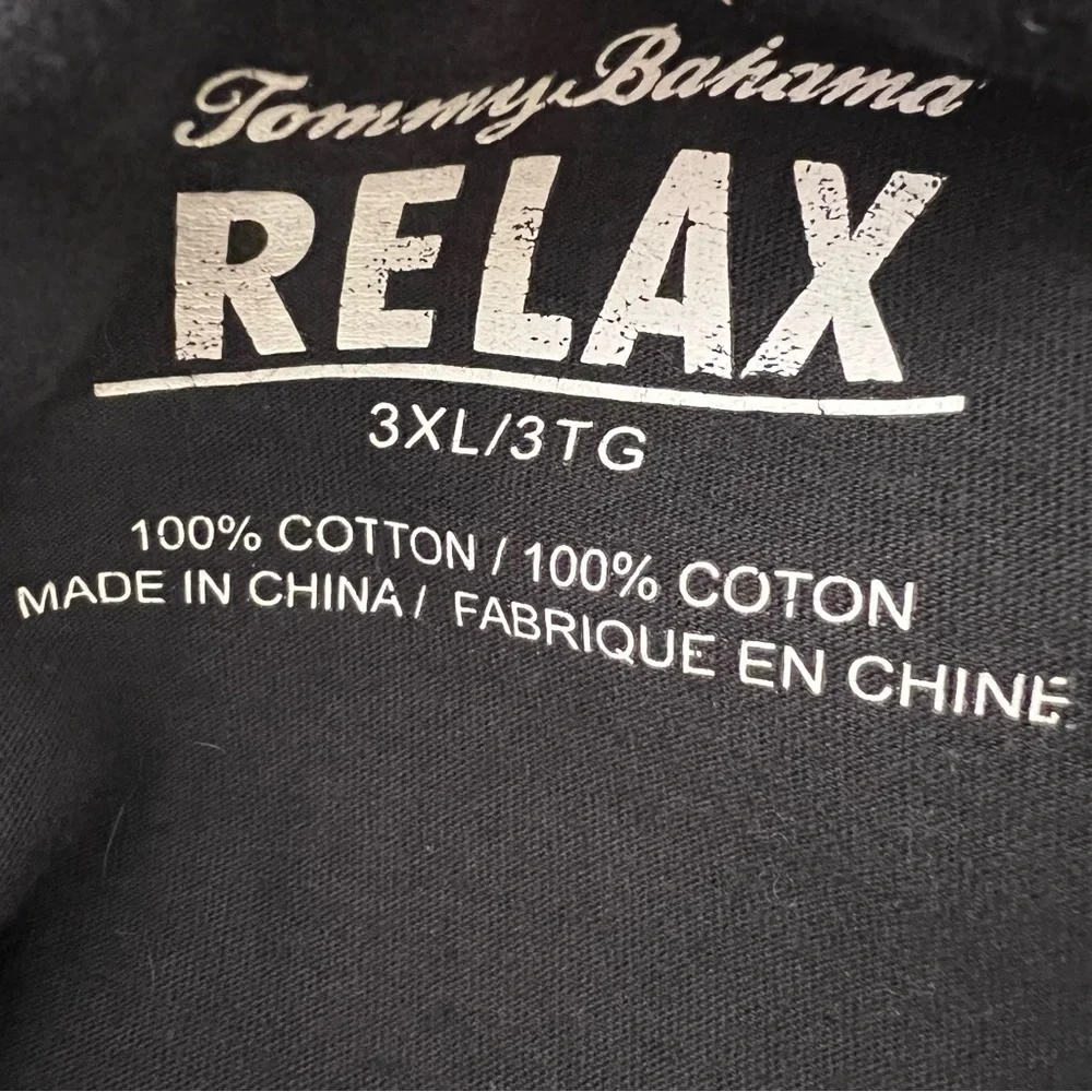 Tommy bahama tshirt hula girl Hawaii wardrobe malfunction skirt black decals - Picture 6 of 6